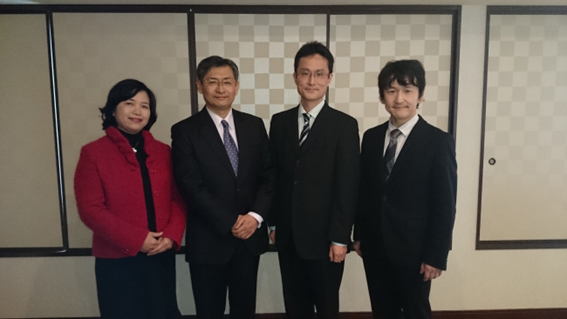 左から矢野晴美先生、青木眞先生、笠原、岩田健太郎先生(2016年)